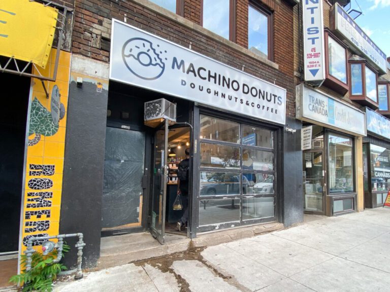 Machino donuts store front photo